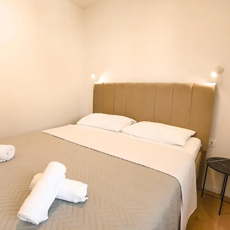 St Διαμέρισμα