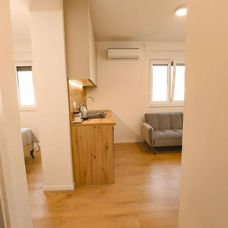 Διαμέρισμα St *